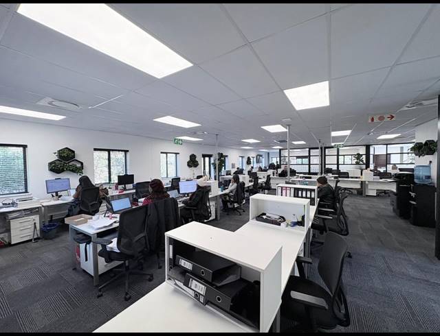 270M² OFFICE TO LET IN VORNA VALLEY